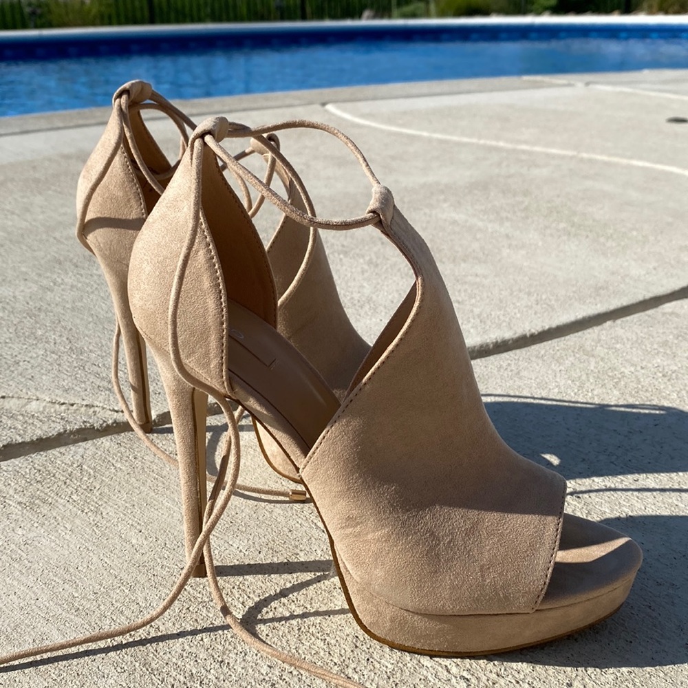 Aldo Tilley Bone color lace up pumps worn once